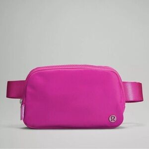 Lululemon Everywhere Belt Bag 1L